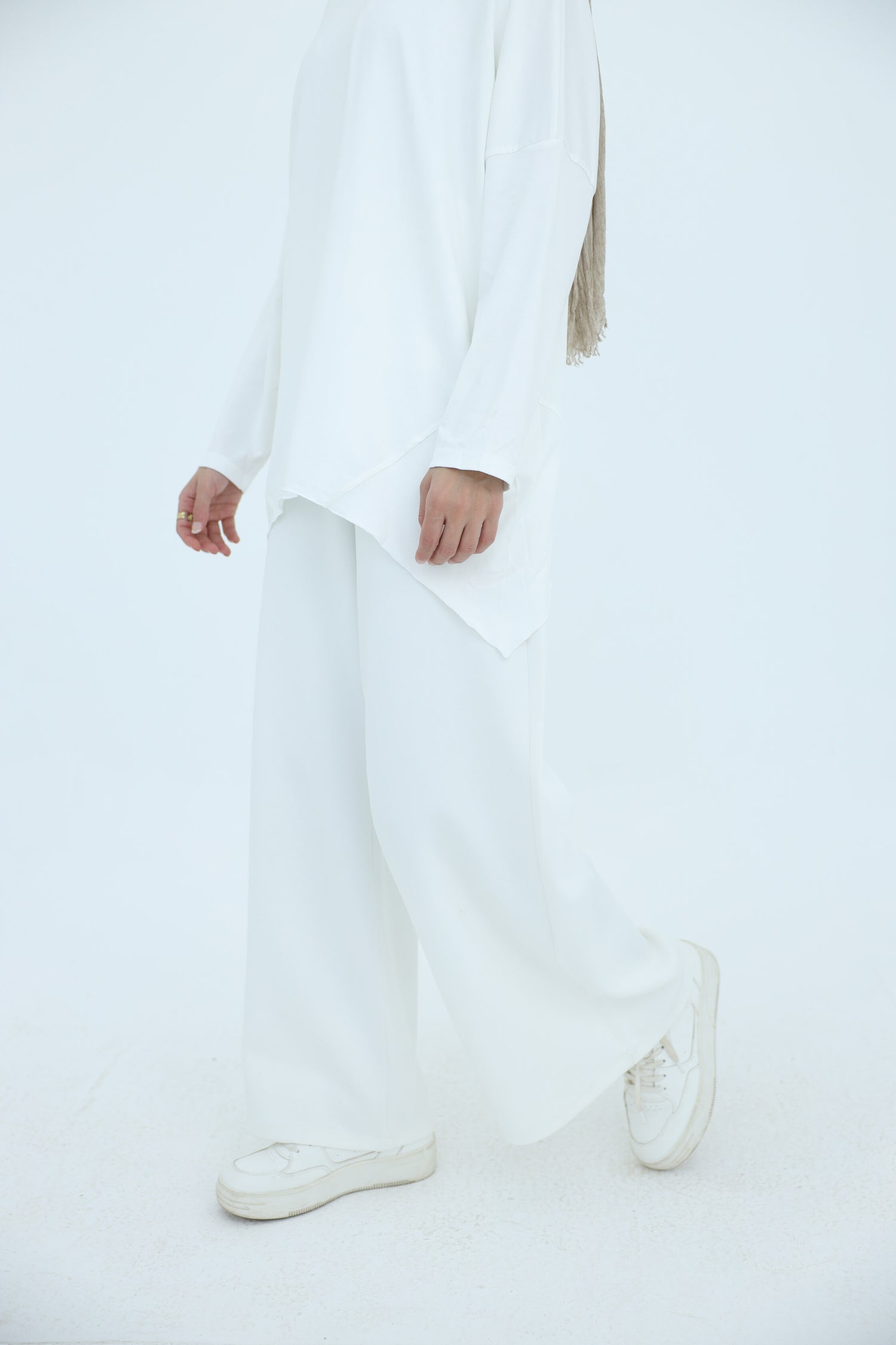 Legan Wide Leg Pants
